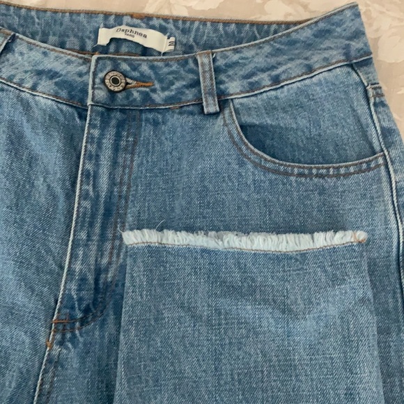 Nasty Gal x Daphnea Paris Mom Jeans - Picture 5 of 9